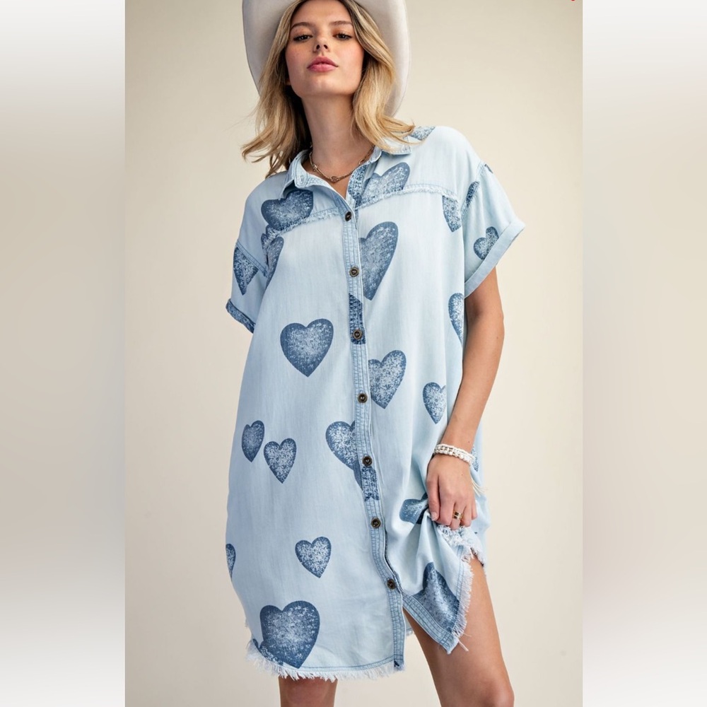 🇺🇸SALE! Easel Heart Print Denim Shirt Dress